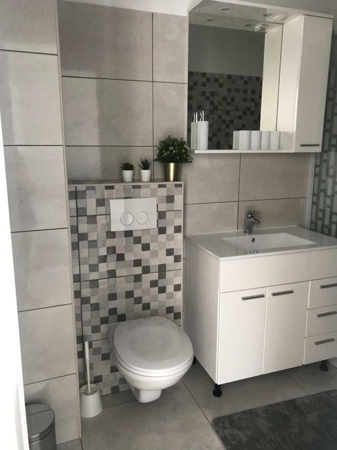 Ferienwohnung Nelany Zubovići Exterior foto